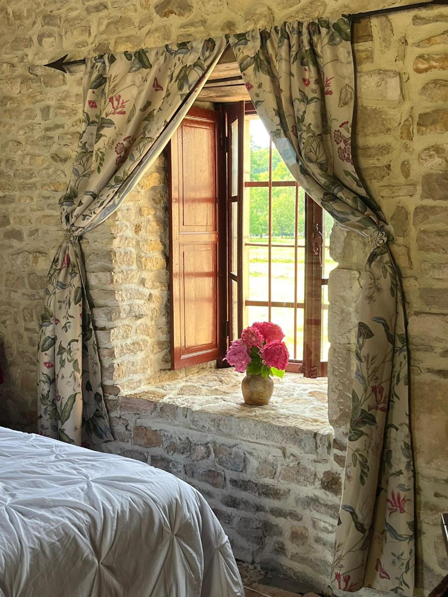 Chambre Dans Tour Du 15Eme Siecle Mauvieres Εξωτερικό φωτογραφία